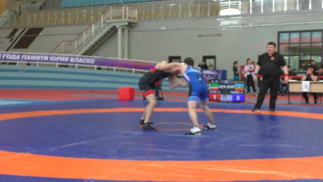 Абуев Асхаб (Чечня) - Текеев Осман (КЧР) смотреть онлайн