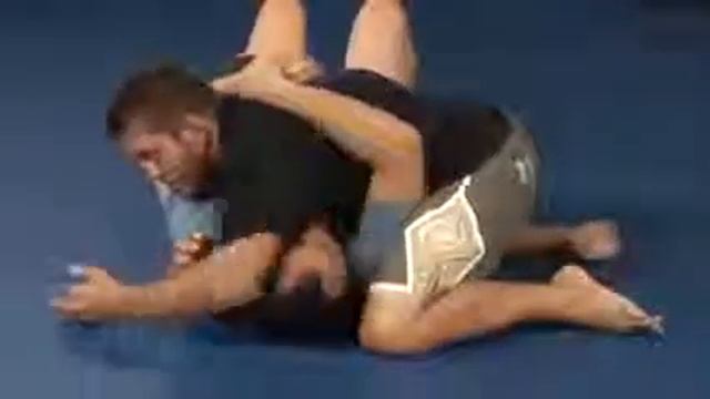 Прохождение и прорыв полу защиты халф гард Ноги грэпплинг смотреть онлайн