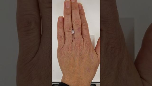2.12ct Radiant Cut Whisper Pink Sapphire смотреть онлайн