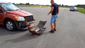 БРАТ РАЗДОЛБИЛ БАМПЕР МАШИНЫ БРАТА. НЕРФ БРОС ШОУ