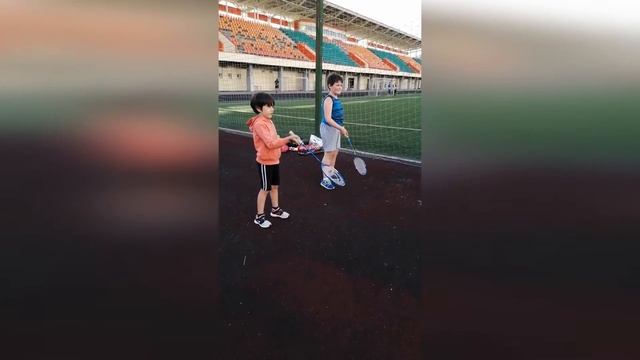 Время вернуться домой. Секция бадминтона академии "Sport-ak". смотреть онлайн