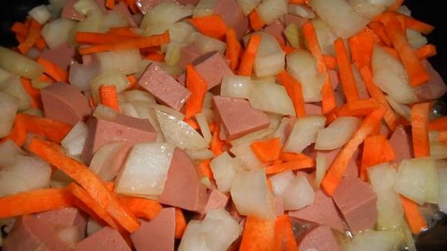 Potato stew with sausages смотреть онлайн