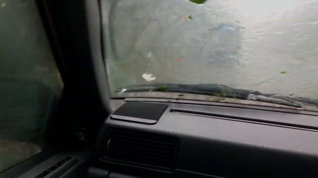 Volvo 940 Turbo Wagon versus hail storm - Sunshine Coast, 17 November 2019 смотреть онлайн