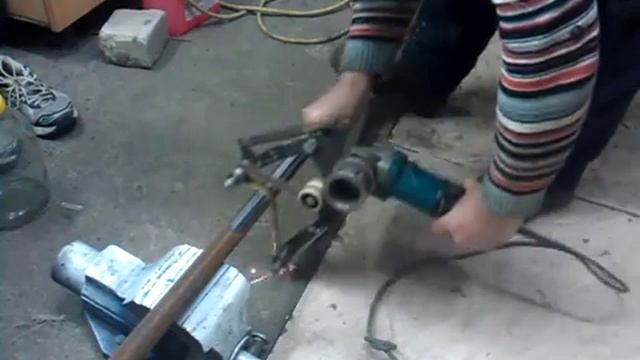 Шлифовальная насадка на УШМ для зачистки и полировки труб смотреть онлайн