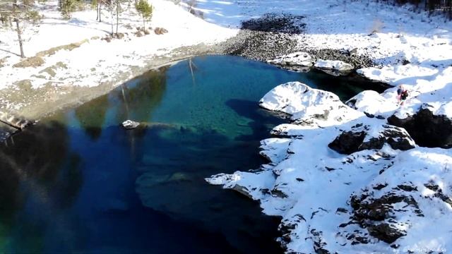 Бирюзовая Катунь, ГОРНЫЙ АЛТАЙ, Глаза Катуни зимой 2020 4K смотреть онлайн