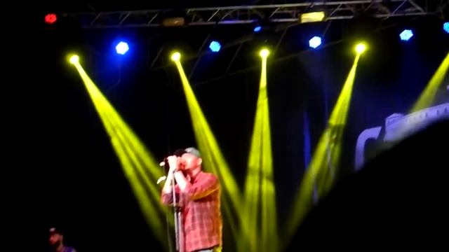 Бумбокс - вона носила квіти у волоссі смотреть онлайн