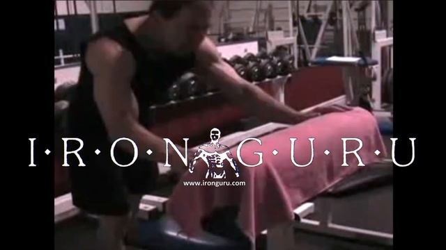 Larry Scott - Preacher Curls - Live Training смотреть онлайн