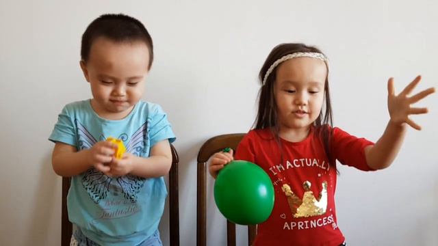 Learn colors Семья пальчиков Учим цвета на английском Развивающее видео Детская песня смотреть онлайн