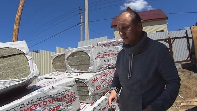 Утепление минватой кровли и потолка деревянного брусового дома, день строительства 37-38 смотреть онлайн