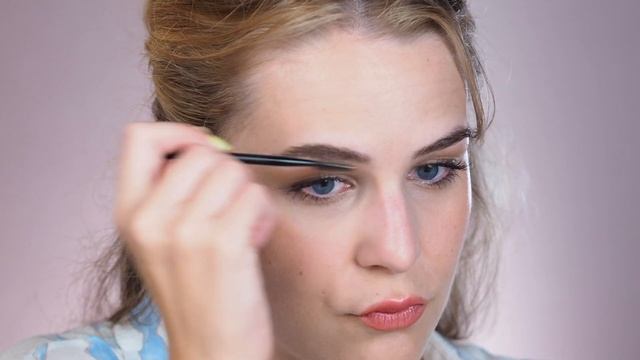 L'oreal Paris Unbelieva brow gel - DON'T BUY IT - Moody Eye Makeup смотреть онлайн