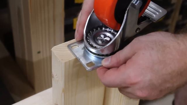 The 1-Hour Workbench / Outfeed Table // Woodworking DIY смотреть онлайн