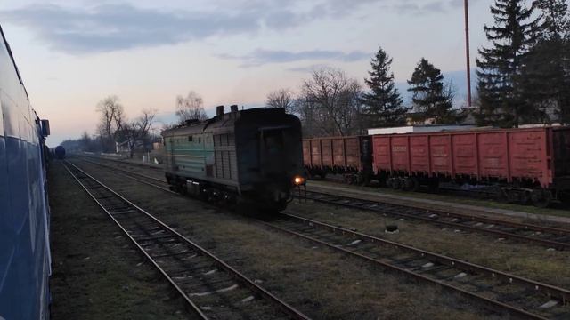 Тепловоз 3ТЭ10М-1047А, станция Берешты смотреть онлайн