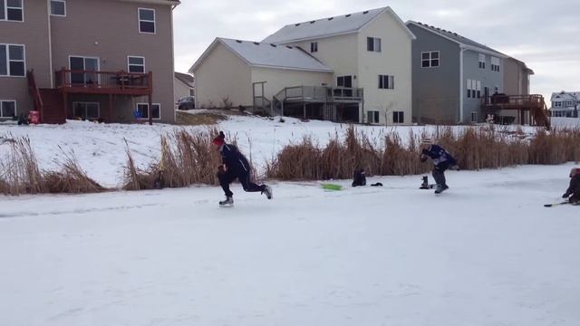 Redbull crashed ice training смотреть онлайн
