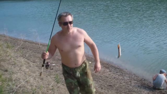 Рыбалка на Глебовском ПОЙМАЛ ЩУКУ ))) смотреть онлайн