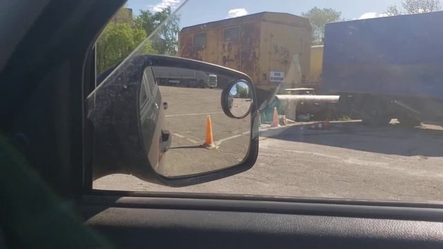 Как выполнять парковку задним ходом с поворотом на 90 градусов (бокс, гараж) #парковка #бокс #гараж смотреть онлайн