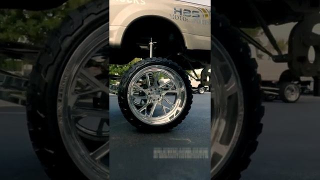 This Ford has been transformed into a lifted super truck! Thx to HBS Motorsports смотреть онлайн