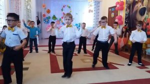 танец "Это все она" город Рудный ясли-сад №7