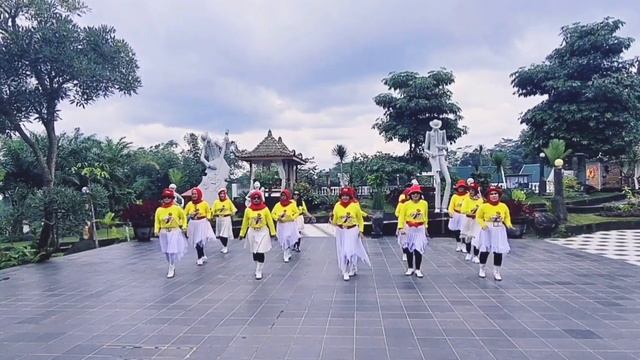 Despacito Cumbia - Line Dance | Choreo by Ira Weisburd (USA) - Demo by Noname Dance смотреть онлайн