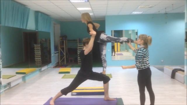 Урок SportMaier в Твери "Основы акробатики" смотреть онлайн