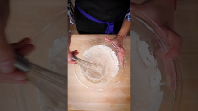 ¿Quedaron cáscaras de manzana de la ensalada? Cocina unos ricos waffles con los sobrantes #foddie смотреть онлайн