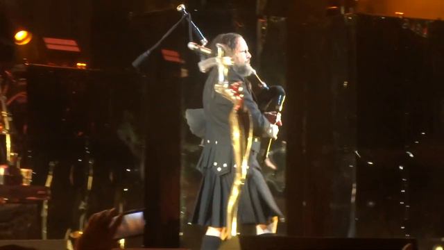2019-07-31 - KORN - JONATHAN DAVIS BAGPIPE INTRO TO SHOOT AND LADDERS - JIFFY LUBE LIVE смотреть онлайн
