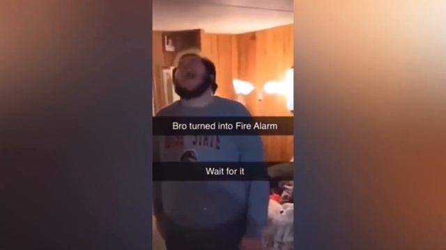 Попробуй не смеяться