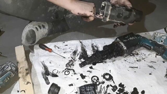 Перфоратор стал слабо бить. Makita hr2450, hr2470 смотреть онлайн
