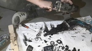 Перфоратор стал слабо бить. Makita hr2450, hr2470