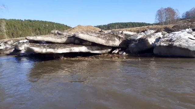 весна по Юрюзани на моторной лодке смотреть онлайн