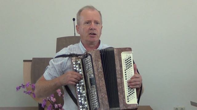 Свет солнечных лучей меняет тень - Лукьянов Александр 28.06.2014 смотреть онлайн