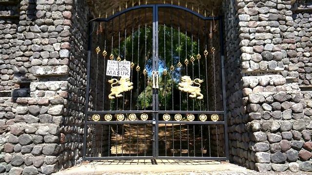 XII social 3 Travel Vlog: septian akhmad, m wahyu, siti ita, rina mareta goes to situs kandangan смотреть онлайн