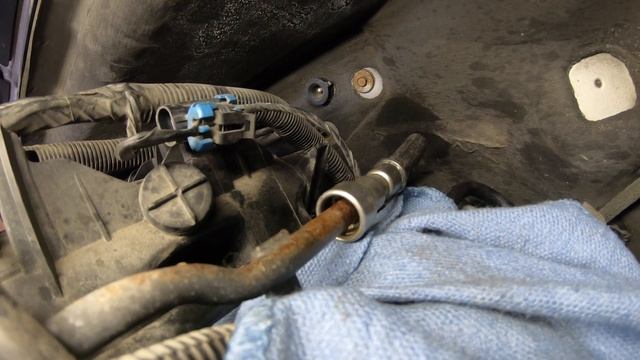 Here's Why Your Fuel Line Disconnect is Stuck - Simple Solution Trick смотреть онлайн