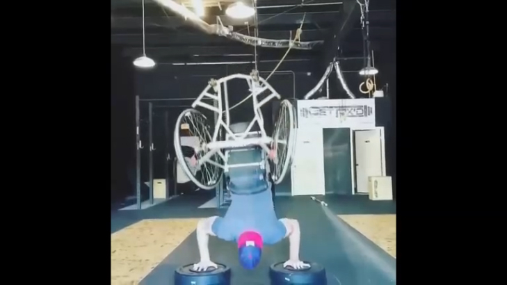 Парень без ног всех мотивирует смотреть онлайн