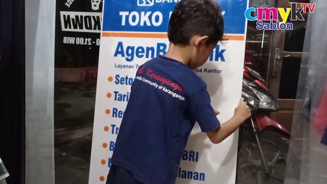 CARA PASANG STIKER TRANSPARAN DI ACRILIC смотреть онлайн