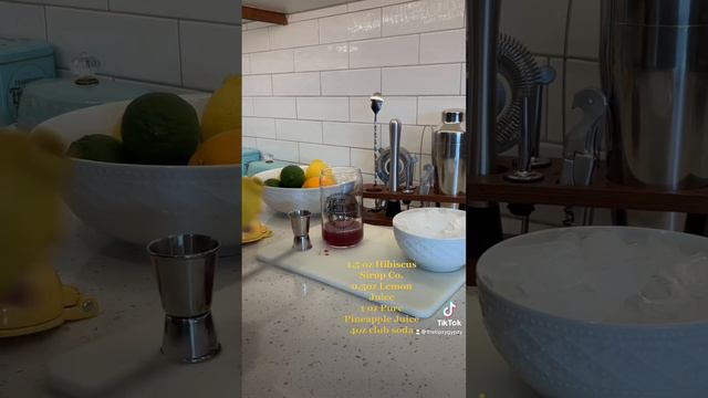 Hibiscus Pineapple Lemon Soda! смотреть онлайн