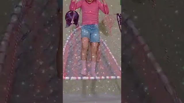 Садовые качели гнездо смотреть онлайн