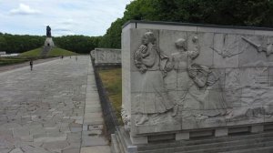 Мемориал советским солдатам в Берлине | Европа с дрона