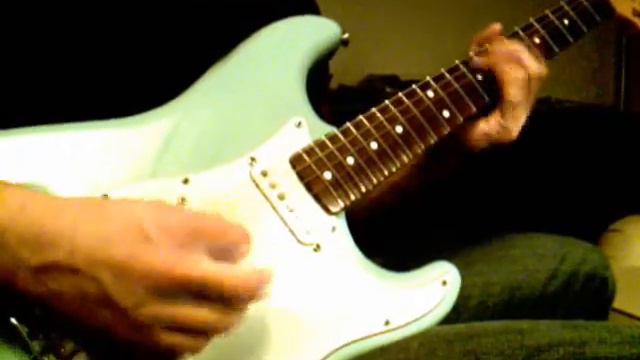 Medley of two songs on Yngwie Strat смотреть онлайн