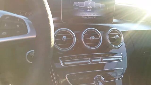2017 MERCEDES C300 FIRST LOOK смотреть онлайн