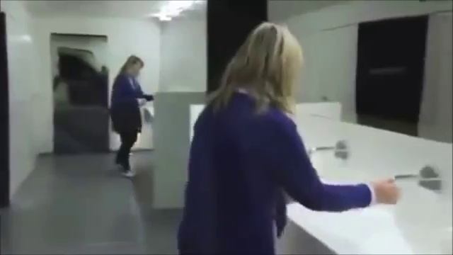 Дети, Занимаясь любовью в ванной "шутка" смотреть онлайн