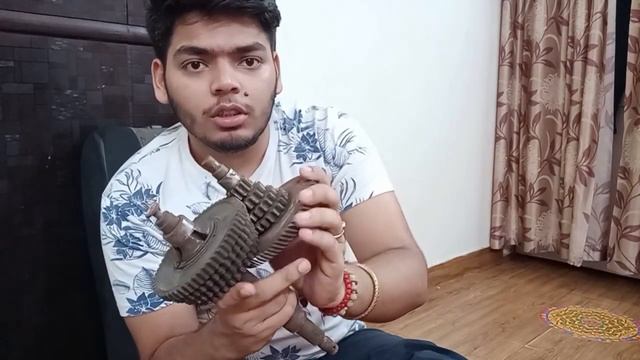 Engine oil v/s Transmission oil explained in Hindi смотреть онлайн
