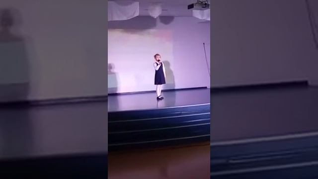 Стихотворение "Учитель". Автор В.Комаров. Читает Филилеева Арина, 8 лет. смотреть онлайн