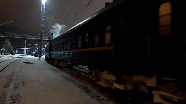 ТЭП70 с пассажирским поездом смотреть онлайн