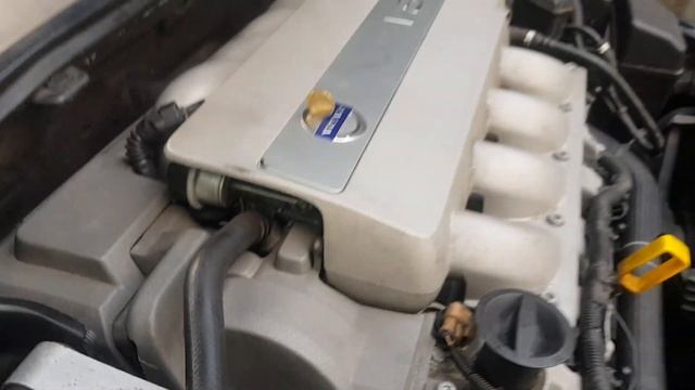 Volvo S80 V8 smoothness - coin balance test смотреть онлайн