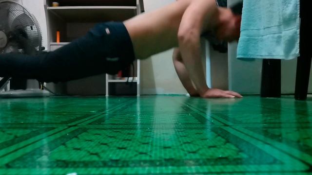 Doing 10 push up every day Until," KSI" react (attempt 31) day 31* NO PRESSURE*2 смотреть онлайн