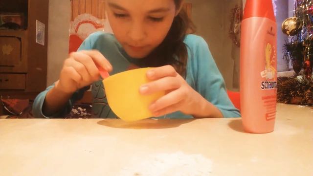 Делаем слайм из шампуня и муки, и пасты?!не повторяйте ну если хотите можно попробовать сделать лиз смотреть онлайн