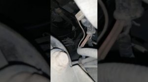 Как открыть капот ваз 2115 и их семейство, если слетел тросик