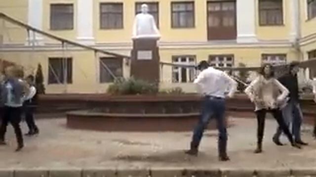 Psy Oppa Gangnam Styleверсия КАИ 1 курс гр 61 04 смотреть онлайн