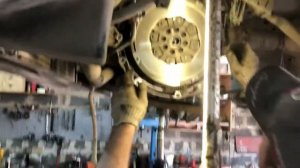 Замена сцепления Renault Master 3 Сравнение изношенного двухмассового  маховика с Новым дополнение.