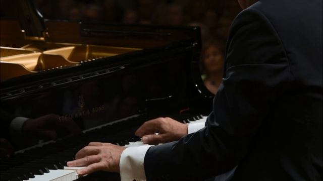 Beethoven: Piano sonata no. 4 in E-flat major | Rudolf Buchbinder смотреть онлайн